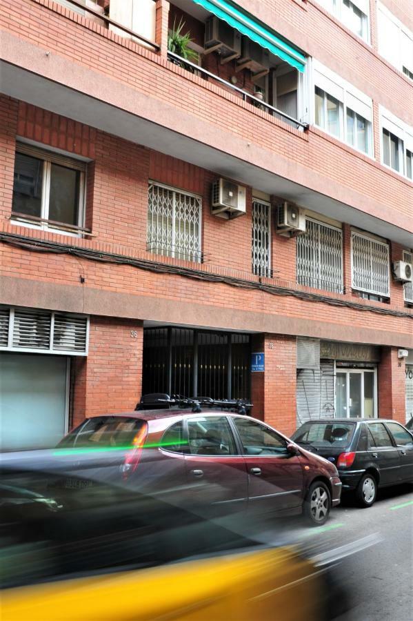 Hostal Bejar Барселона Экстерьер фото