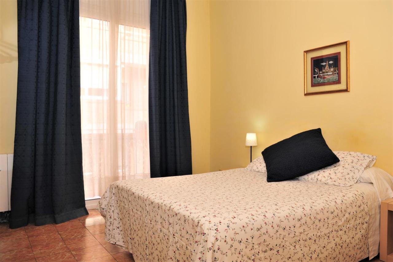 Hostal Bejar Барселона Экстерьер фото